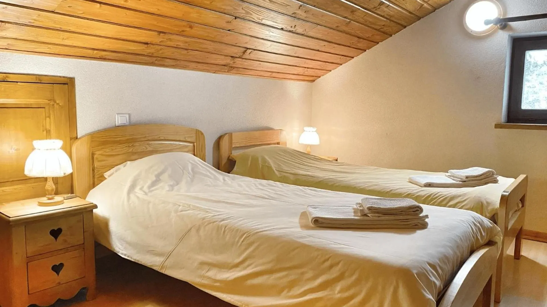 Les Oulles 10 Apartment La Chapelle-en-Valgaudemar 0*,  France